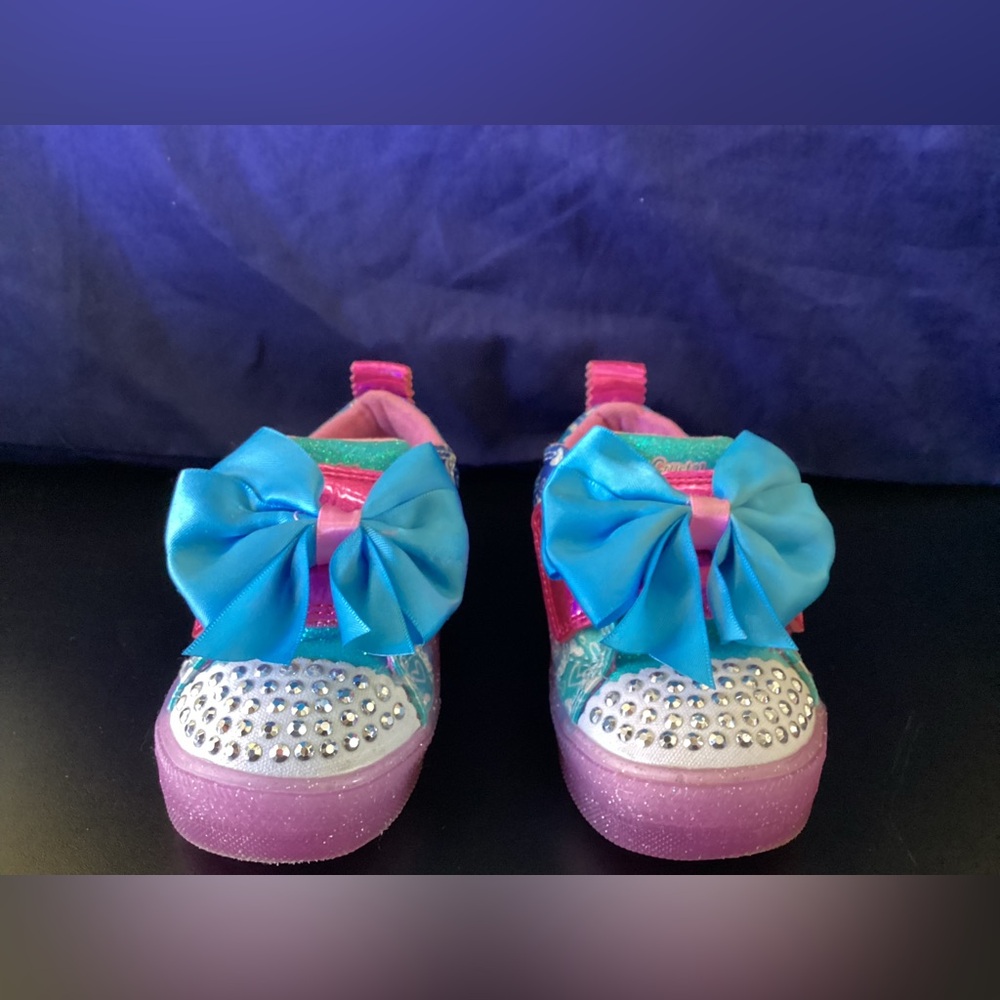 Skechers toddler size 5 Light -up sneakers